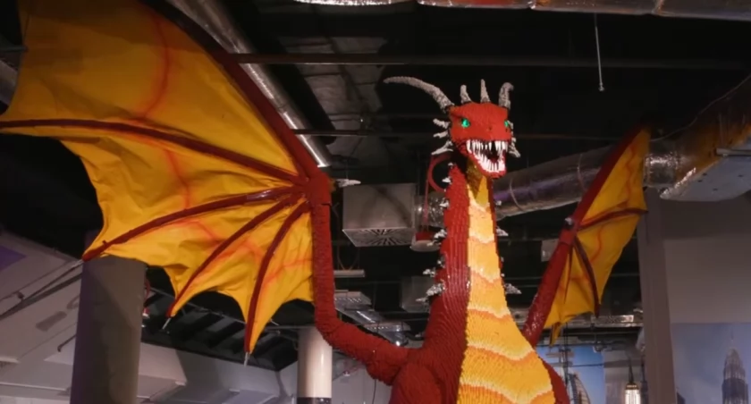 PGE Narodowy zamienił się w świat LEGO. Samochody, superbohaterowie i wieżowce z milionów klocków!