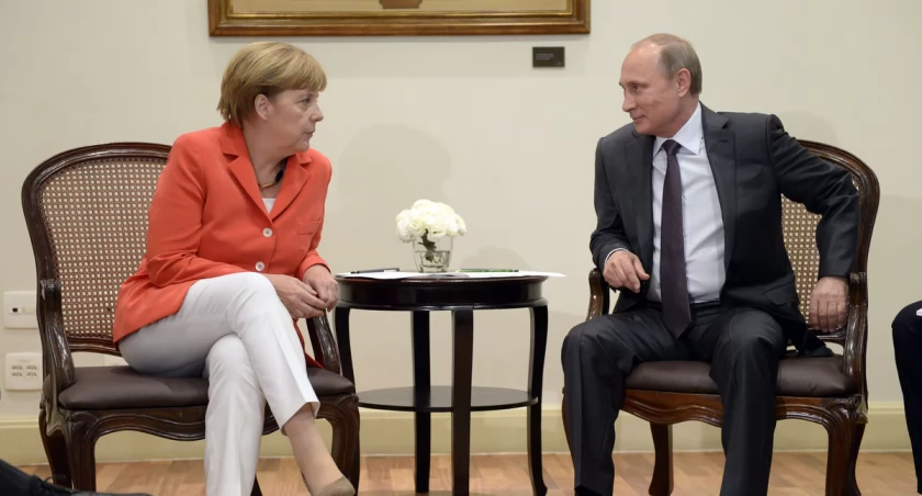 Merkel obwinia Polskę za wybuch wojny na Ukrainie?