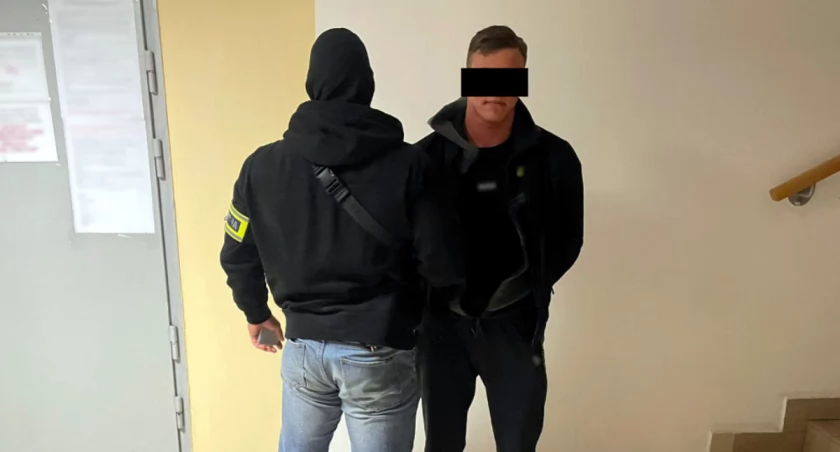 Uciekał z „niespodziankami” pełnymi narkotyków