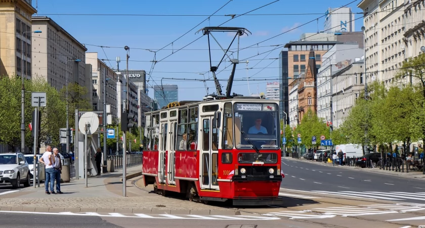 Warszawa cofnie się w czasie – kultowe tramwaje wracają na weekend!