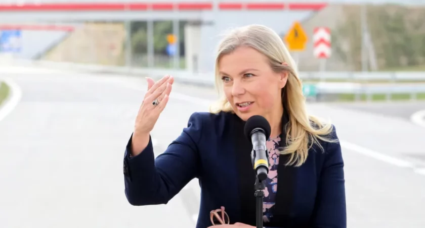 Była wicepremier wchodzi do gry w Ukrainie. Bieńkowska zaskakuje nową funkcją