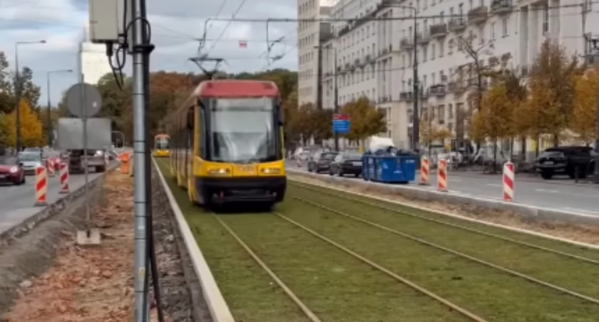 Koniec objazdów, koniec korków – tramwaje znów jadą przez centrum!