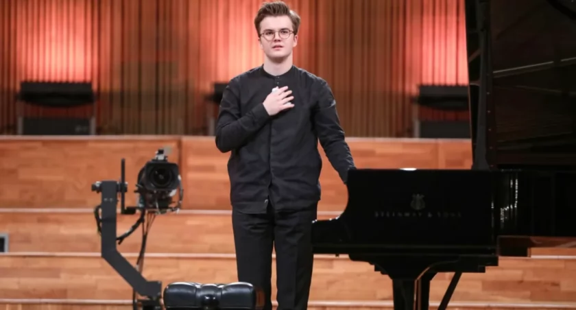 Nie uwierzysz, czym zajmuje się po koncertach ten pianista z Konkursu Chopinowskiego