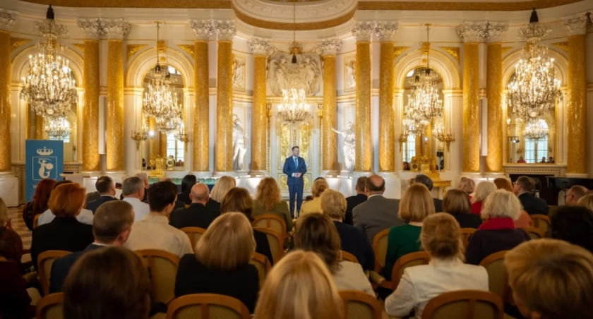 Tych nauczycieli kochają uczniowie! Warszawa nagrodziła najlepszych z najlepszych