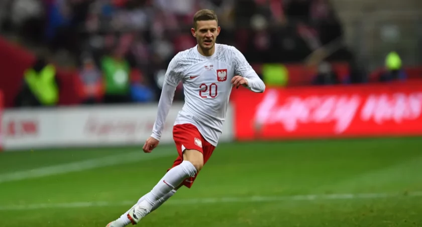 Gwizdy i upokorzenie! Szymański stał się wrogiem własnych kibiców