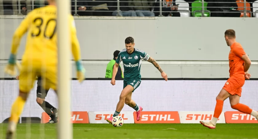 Legia tonie w Ekstraklasie! Szokujący wynik z Zagłębiem!