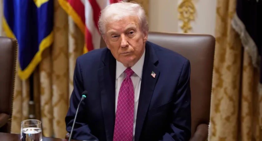 Trump zaprzecza: „Nie kazałem Zełenskiemu oddać Donbasu!” – kulisy burzliwego spotkania w Białym Domu