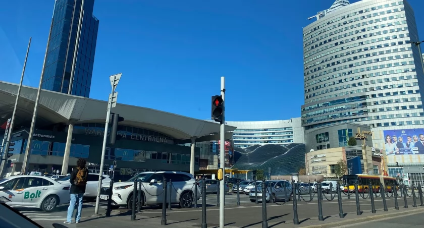 Warszawa sparaliżowana! Centralny zamknięty na 8 dni – chaos w pociągach!