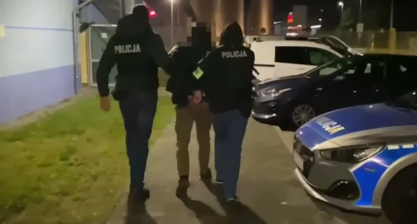 39-latek naciągał rodziny na fikcyjne wakacje