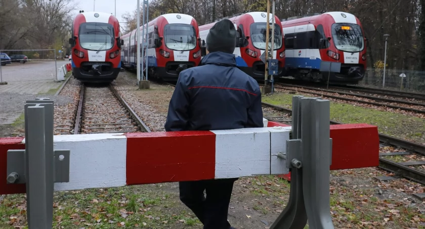 Totalny remont, totalny paraliż! WKD odcina Pruszków od Warszawy