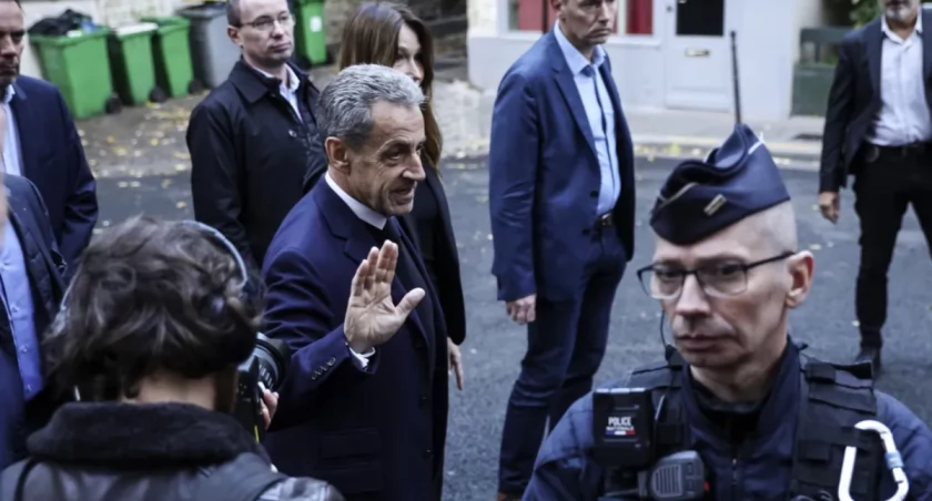 Cela z prysznicem, kuchenką i lodówką. Sarkozy nie trafił do byle jakiego więzienia