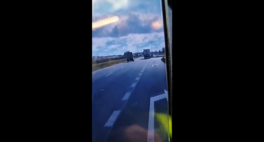Sekundy od tragedii na S7. Dziecko w szpitalu 