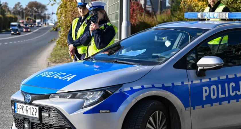 Rusza wielka akcja Znicz i Hiena na warszawskich cmentarzach! 400 strażników w gotowości