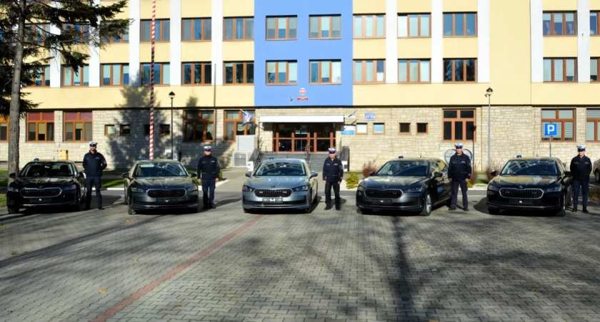 Na drogi Mazowsza wyjechało 5 nowych, nieoznakowanych radiowozów
