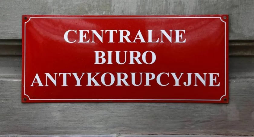 Radom. Wyłudzili prawie 5 milionów złotych