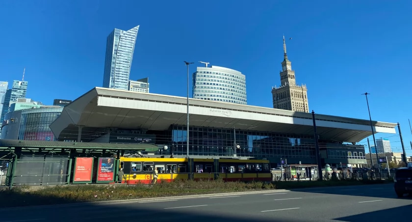 Zamknięcie Warszawy Centralnej! 400 pociągów przekierowanych