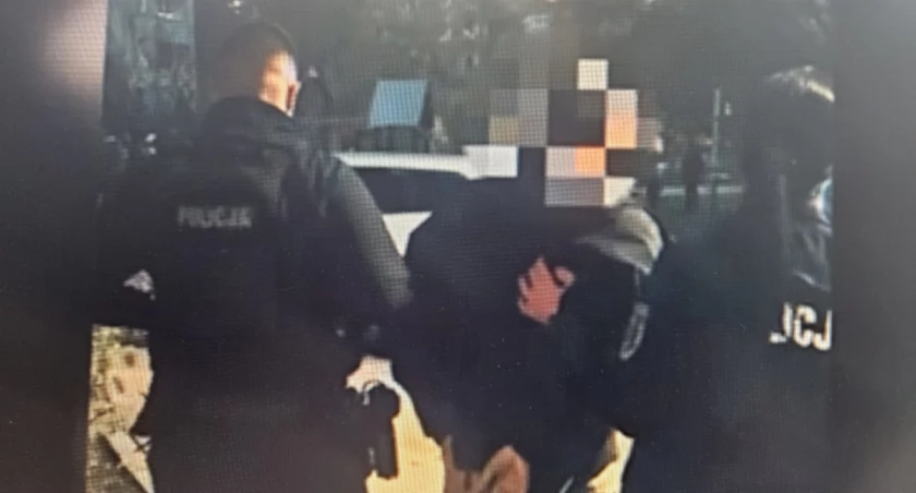 Policjanci z Bemowa rozbili grupę handlującą środkami odurzającymi