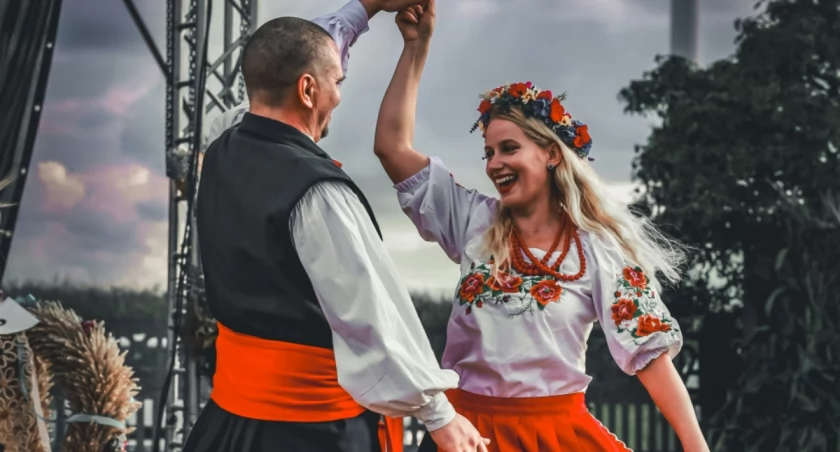 Warszawa zatańczy jak dawniej – niezwykły festiwal, który przenosi w inny świat
