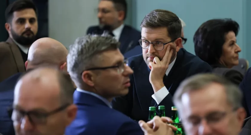 Zbigniew Ziobro bez immunitetu? Komisja mówi „tak” – teraz ruch należy do Sejmu
