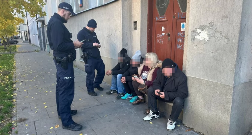 Akcja na Placu Szembeka! Policja wkracza do sklepów, mandaty i zatrzymania