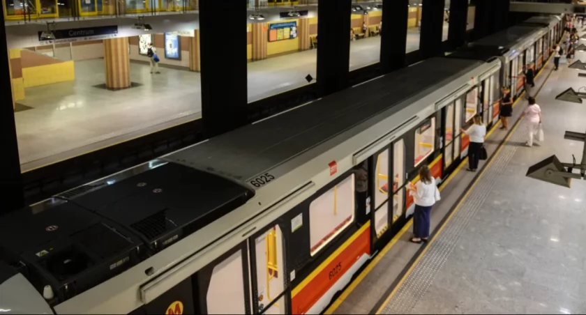 Warszawa bez metra! Chaos komunikacyjny przez kilka dni – musisz to wiedzieć!”