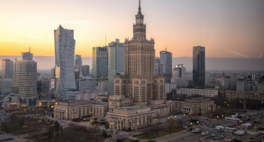 Szok! Pałac Kultury zostaje odsłonięty – wieżowców nie będzie