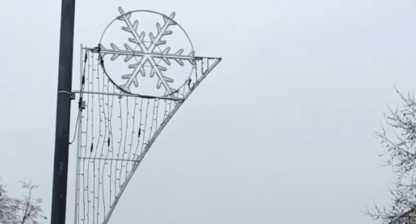 Warszawa rozbłyśnie jak nigdy dotąd! Świąteczna magia wraca na Pragę – zobacz, co szykuje miasto!