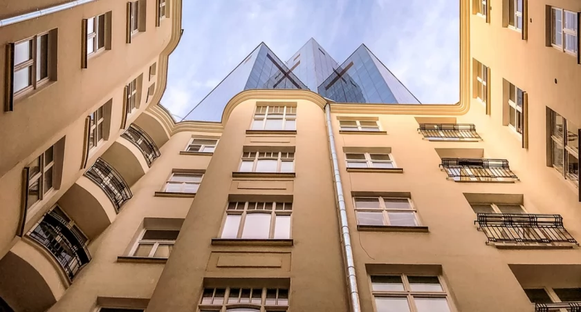 Ceny mieszkań w Warszawie trochę drgnęły. Jest najnowszy raport