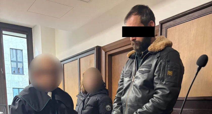 Słowak ścigany ENA schował się w… sofie. Policja weszła balkonem
