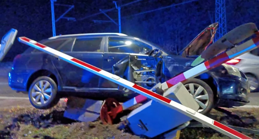 Pędził pijany prosto na tory! Nagranie, które mrozi krew w żyłach