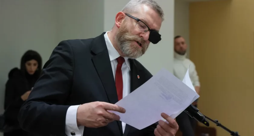 Proces Brauna zaskoczył od pierwszych minut. Co tam się stało?