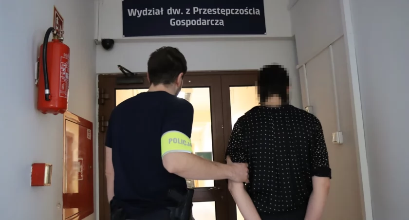 Recepty na czarnym rynku. W tle lekarka i pseudokibic