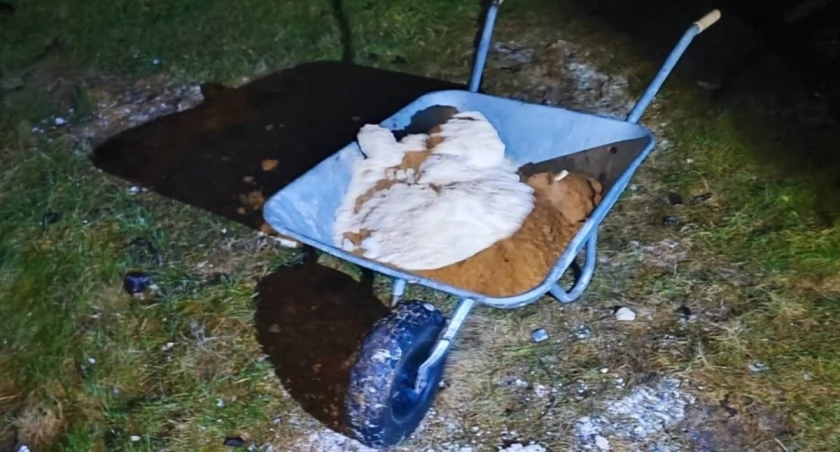 Narkotyki wywozili… taczką