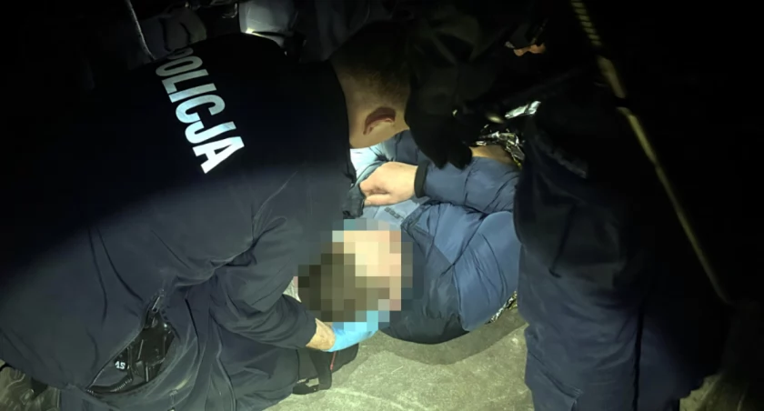 Policjanci uratowali życie 41-latkowi