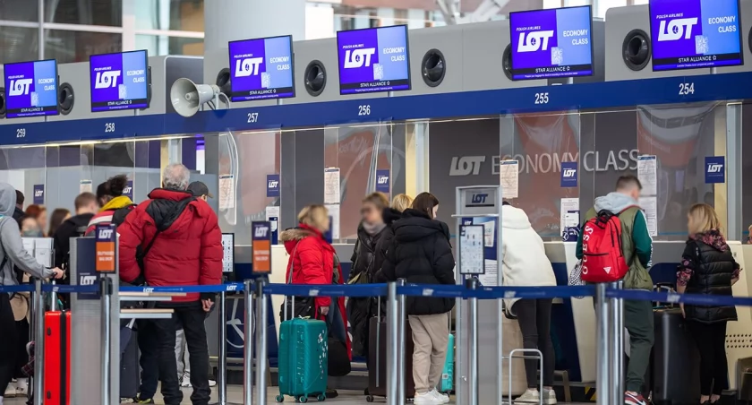 Zatrzymany na Okęciu z tajemniczym sprzętem