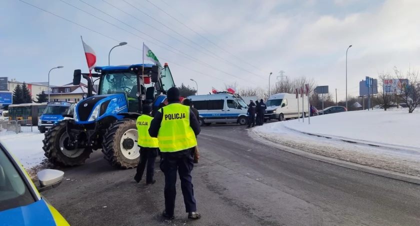 Paraliż dróg pod Warszawą i w centrum miasta. Są utrudnienia