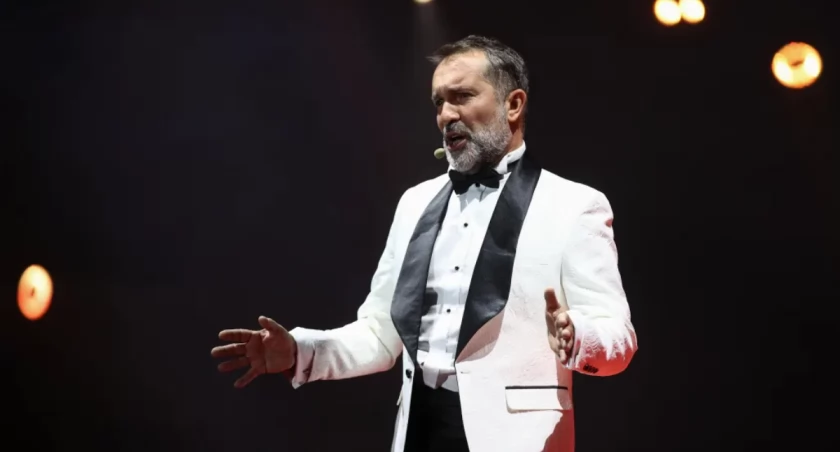 Nie było jej, gdy zapaliły się światła. Kulisy powrotu hrAbi łamią serce
