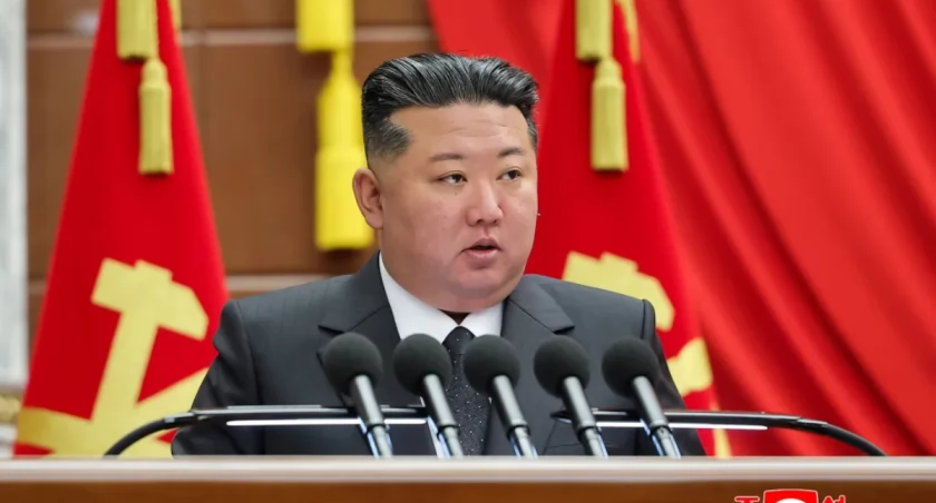 Kim Dzong Un publicznie upokarza wicepremiera