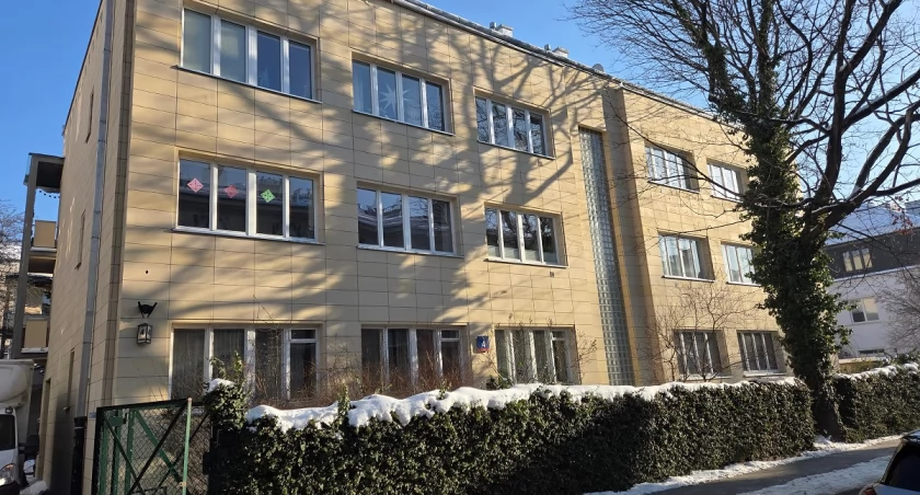 Cudem ocalały modernizm Warszawy znów zachwyca