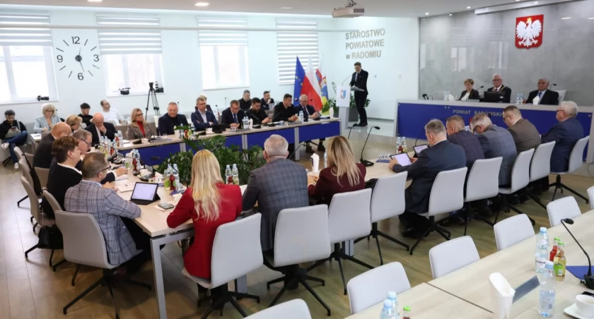 Pierwsza sesja Rady Powiatu Radomskiego za nami