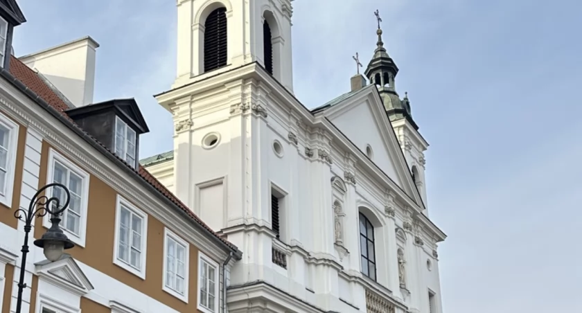 Blask pośród blizn