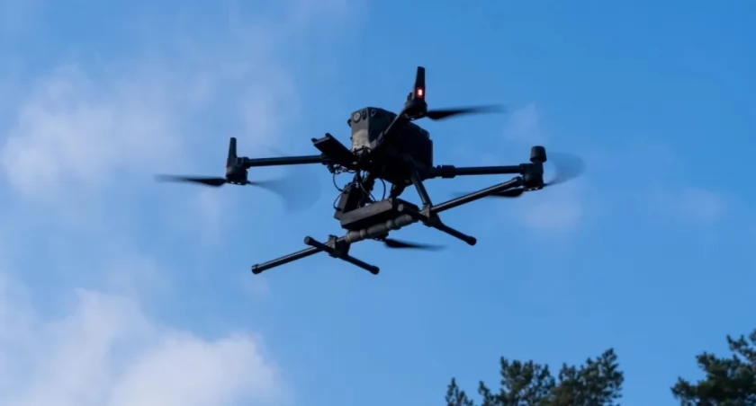Korzystali z dronów w strefie zakazu lotów. Usłyszeli zarzuty