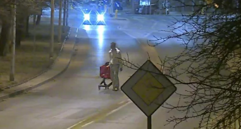 Nocny absurd na ulicy