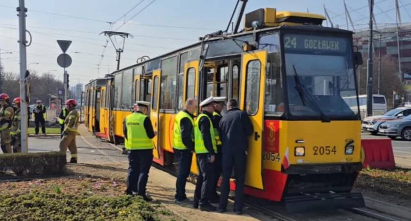 Dramat na rondzie w Warszawie – są ranni