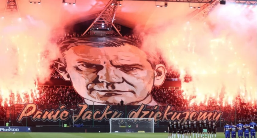 Cała Legia w żałobie. Oprawa, która poruszyła Polskę