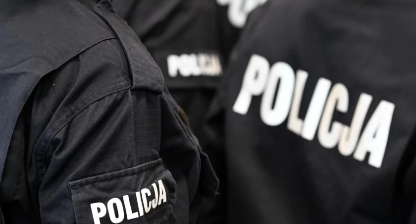 Wólka Kosowska pod oblężeniem służb