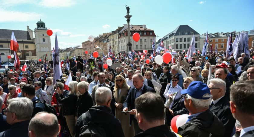 Marsz Życia w Warszawie: prezydent i tłumy na ulicach [ZDJĘCIA]