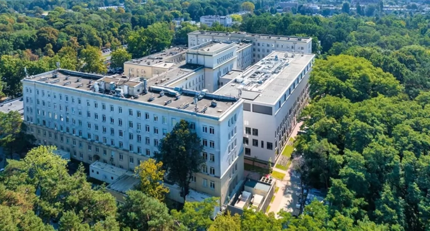 Przełom w leczeniu raka i chorób serca. Do Szpitala Bielańskiego płyną ogromne pieniądze