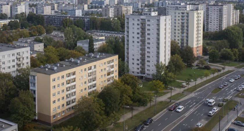 To miało być spokojne osiedle. Dziś mieszkańcy żyją w niepewności