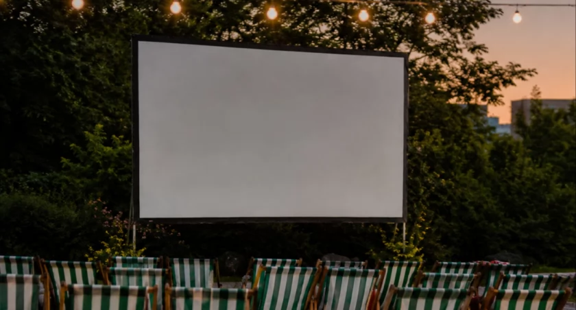 Tłumy wrócą do Ogrodu BUW. Kultowe filmy za darmo i wyjątkowy klimat letnich wieczorów